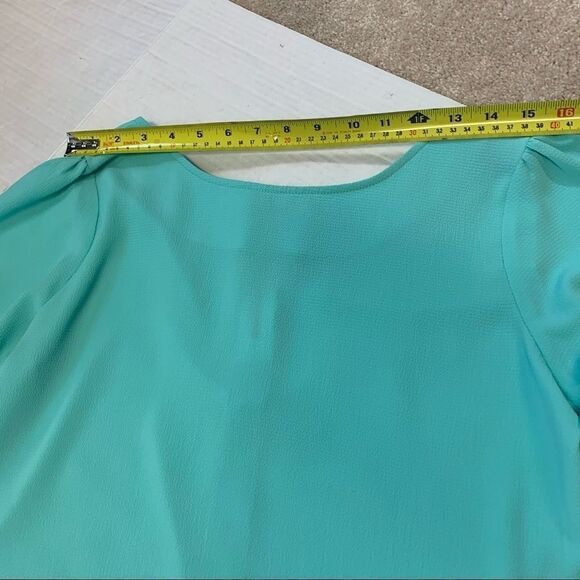 Bebe mint green short sleeve blouse size medium - Picture 8 of 11